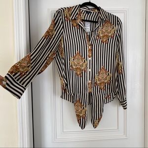 Black & white striped blouse with design